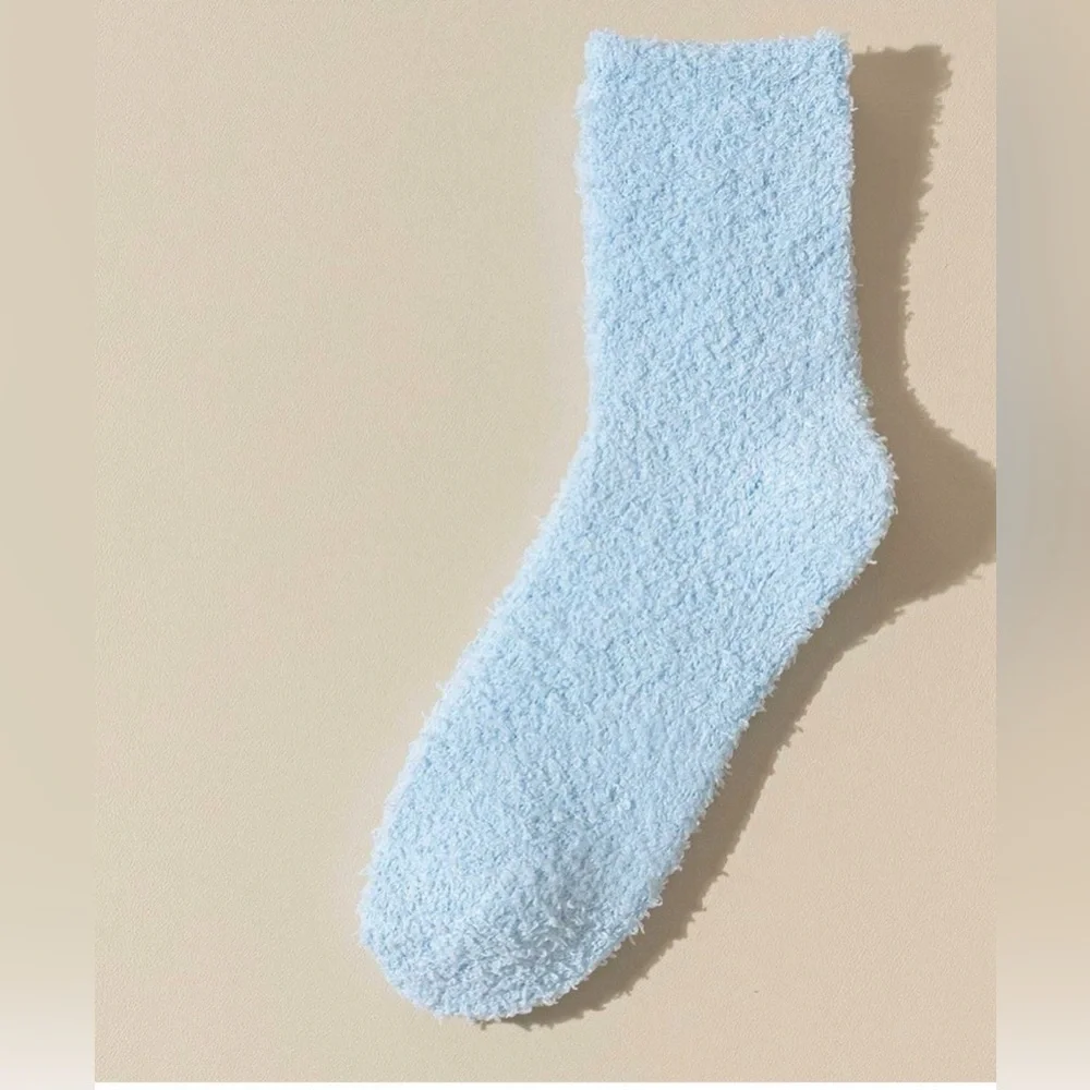 No Boundaries Fuzzy Woman’s Love Song Socks